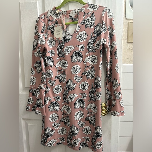 Pink Rose Mini Dress - Picture 3 of 5